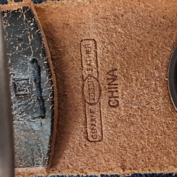 Fossil Leather Belt, length of Leather 39" - Picture 6 of 6